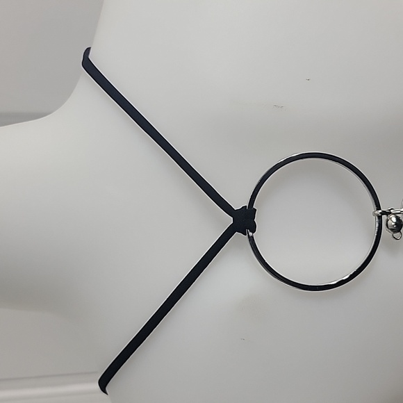 Black Deep Slouch Front Jewelry Back Out Halter - Picture 4 of 5